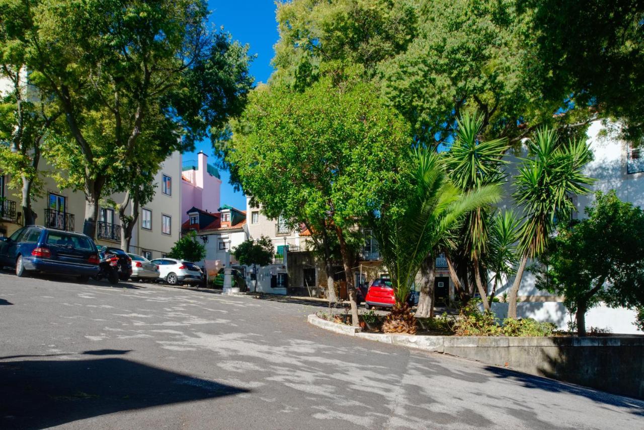 Cozy House By Famous Flea Market With Terrace Lisbon Exterior photo